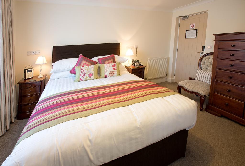 The Bishops Table Hotel Farnham  Exterior photo